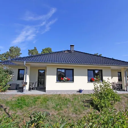 Doppelferienhaus Use 1650 Holiday home Karlshagen
